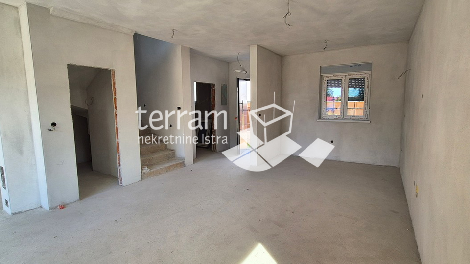 Istrien&comma; Li&zcaron;njan&comma; Haus 124m2&comma; 2 Schlafzimmer&comma; drei Badezimmer&comma; zwei Parkpl&auml;tze&comma; Garten&comma; NEU&excl;&excl; &num;Verkauf