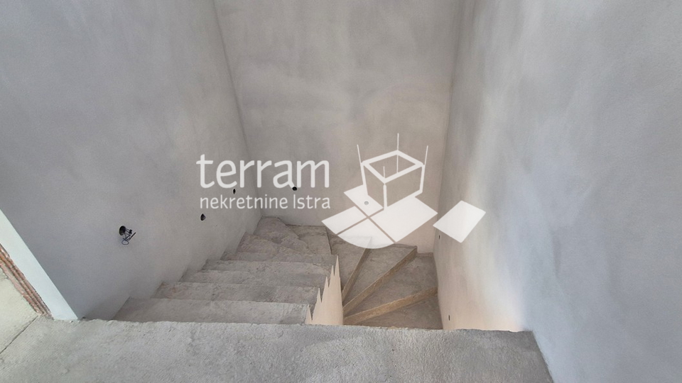 Istrien&comma; Li&zcaron;njan&comma; Haus 124m2&comma; 2 Schlafzimmer&comma; drei Badezimmer&comma; zwei Parkpl&auml;tze&comma; Garten&comma; NEU&excl;&excl; &num;Verkauf