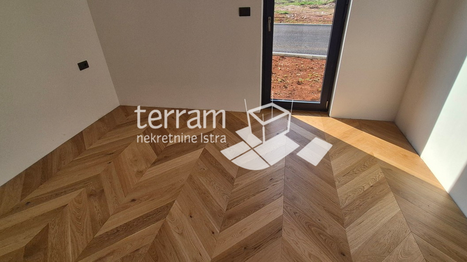 Istria&comma; Pula&comma; Valdebek&comma; ground floor 70&period;47m2&comma; 2 bedrooms &plus; dining room&comma; garden 109m2&comma; storage room&comma; parking&comma; NEW&comma; &num;sale
