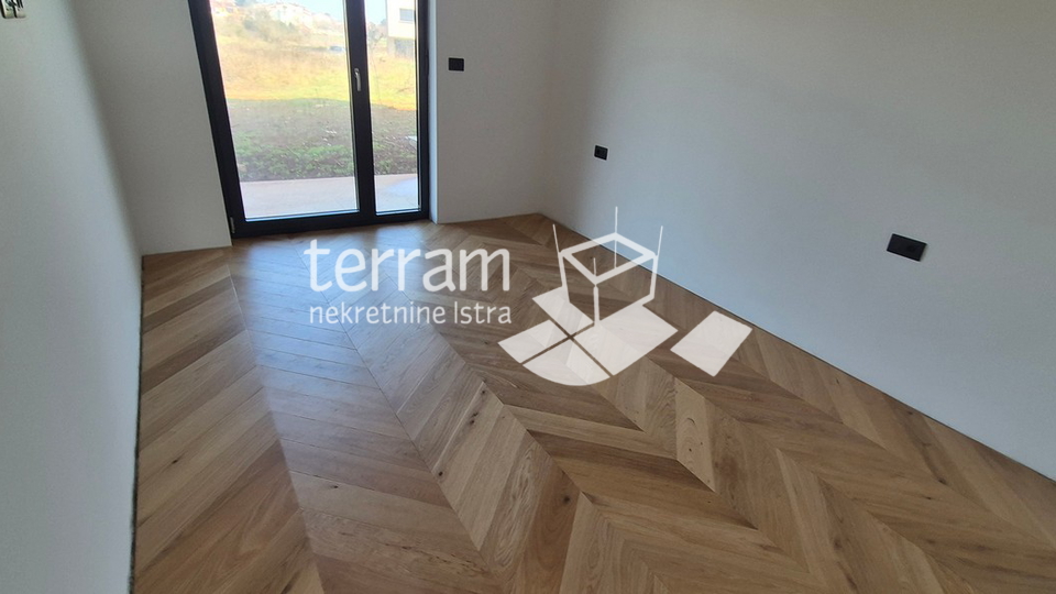 Istria&comma; Pula&comma; Valdebek&comma; ground floor 70&period;47m2&comma; 2 bedrooms &plus; dining room&comma; garden 109m2&comma; storage room&comma; parking&comma; NEW&comma; &num;sale