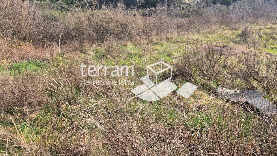 Istra&comma; Pula&comma; &Scaron;ijana&comma; gra&dstrok;evinsko zemlji&scaron;te poslovne namjene 1765m2