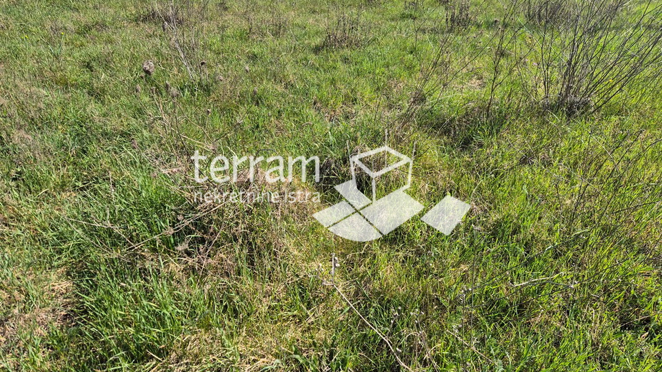 Istra&comma; Pula&comma; &Scaron;ijana&comma; gra&dstrok;evinsko zemlji&scaron;te 2350m2&comma;  idejni projekat za 18 stanova&comma; &num;prodaja