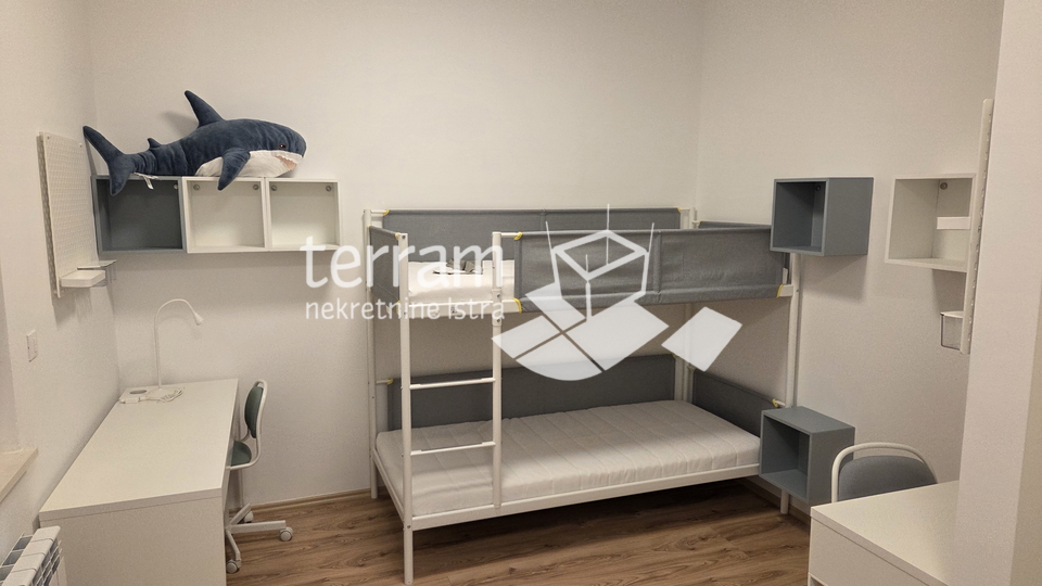 Istria&comma; Pula&comma; Center&comma; apartment 89&period;81m2&comma; 2 bedrooms &plus; dining room&comma; first floor&comma; elevator&comma; &num;for sale