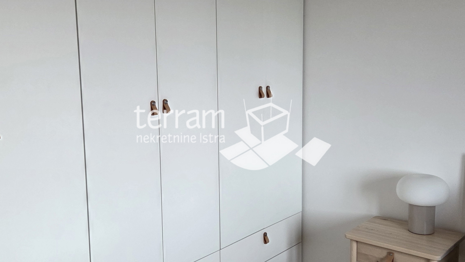 Istria&comma; Pula&comma; Center&comma; apartment 89&period;81m2&comma; 2 bedrooms &plus; dining room&comma; first floor&comma; elevator&comma; &num;for sale
