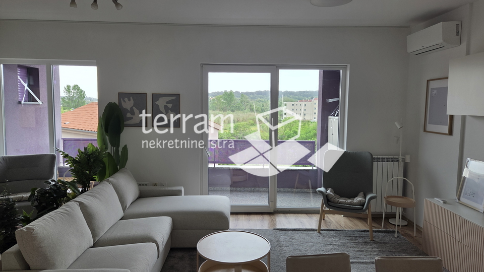 Istria&comma; Pula&comma; Center&comma; apartment 89&period;81m2&comma; 2 bedrooms &plus; dining room&comma; first floor&comma; elevator&comma; &num;for sale