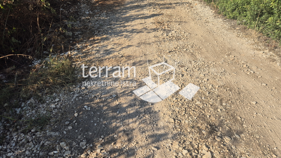 Istra&comma; Medulin&comma; Vinkuran&comma; Premanturska cesta&comma; poljoprivredno zemlji&scaron;te 838m2&comma; &num;prodaja