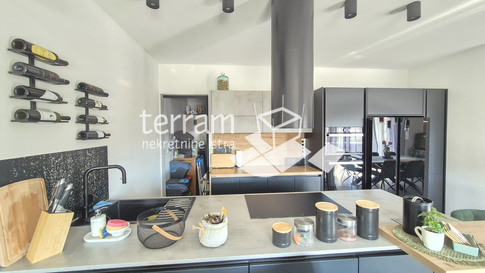 Istra&comma; Pula&comma; Valdebek&comma; stan 115&comma;22m2&comma; II&period; kat&comma; 3SS&plus;DB&comma; NOVO&comma; &num;prodaja