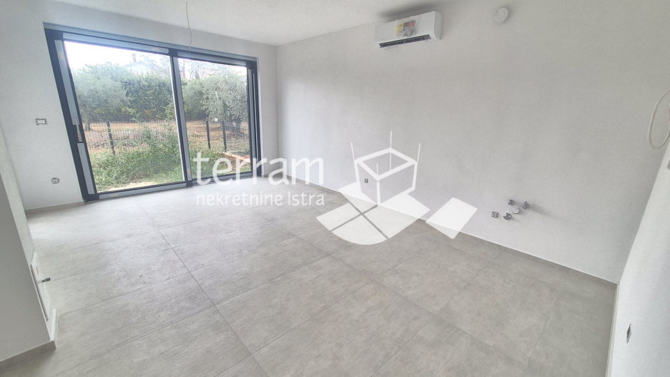 Istra&comma; Pula&comma; &Scaron;tinjan&comma; stan 55m2&comma; 2SS&plus;DB&comma; prizemlje&comma; vrt 60m2&comma; NOVO&comma; &num;prodaja