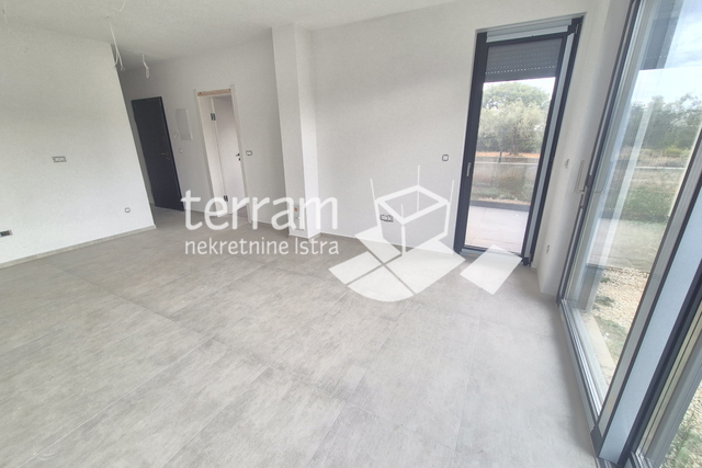 Istra, Pula, Štinjan, stan 55m2, 2SS+DB, prizemlje, vrt 60m2, NOVO, #prodaja