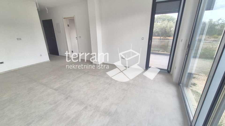 Istra&comma; Pula&comma; &Scaron;tinjan&comma; stan 55m2&comma; 2SS&plus;DB&comma; prizemlje&comma; vrt 60m2&comma; NOVO&comma; &num;prodaja