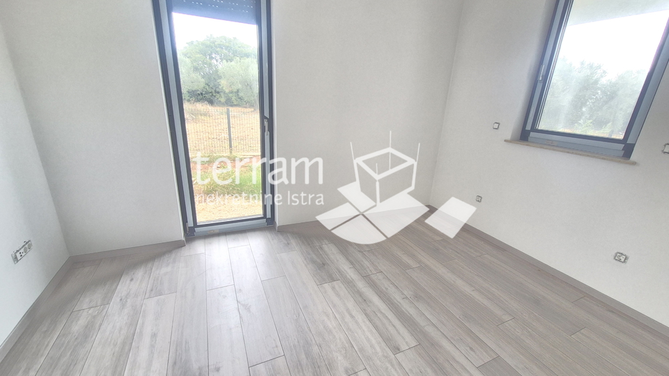 Istra&comma; Pula&comma; &Scaron;tinjan&comma; stan 55m2&comma; 2SS&plus;DB&comma; prizemlje&comma; vrt 60m2&comma; NOVO&comma; &num;prodaja