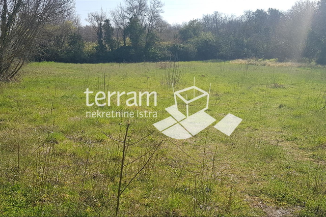 Istria, Rovinj, building land 1375m2 M1 purpose excellent location