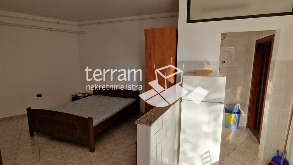 Istria, Pula, Nova Veruda, apartment house 396m2, for sale