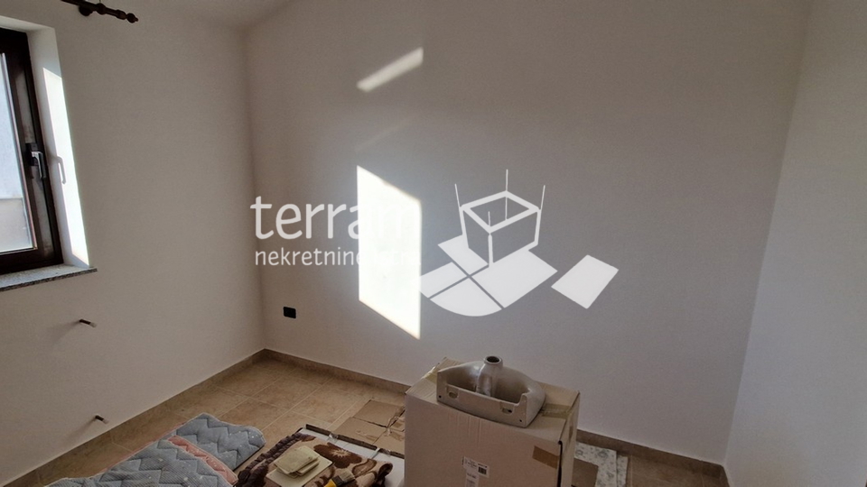 Istria, Pula, Nova Veruda, apartment house 396m2, for sale