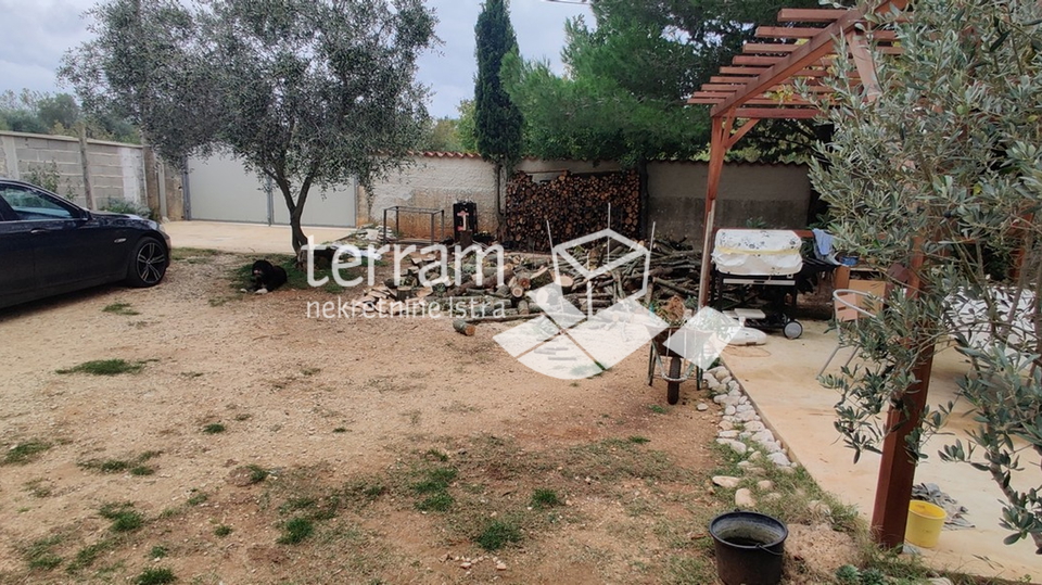 Istria, Marčana, Kavran, detached house 259m2 with a garden of 300m2, for sale