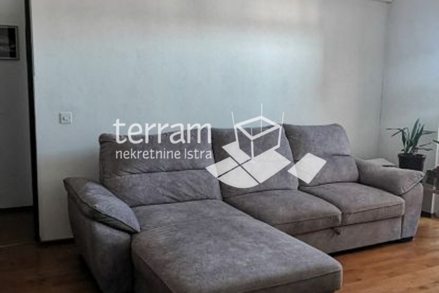 Istrien, Pula, Šijana, Wohnung 80m2, 3 Schlafzimmer + Badezimmer, Aufzug, Gas, renoviert!! VERKAUF