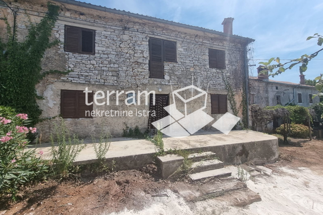 Istria, Barban, old Istrian house 200m2 with a large garden of 1500m2, for sale