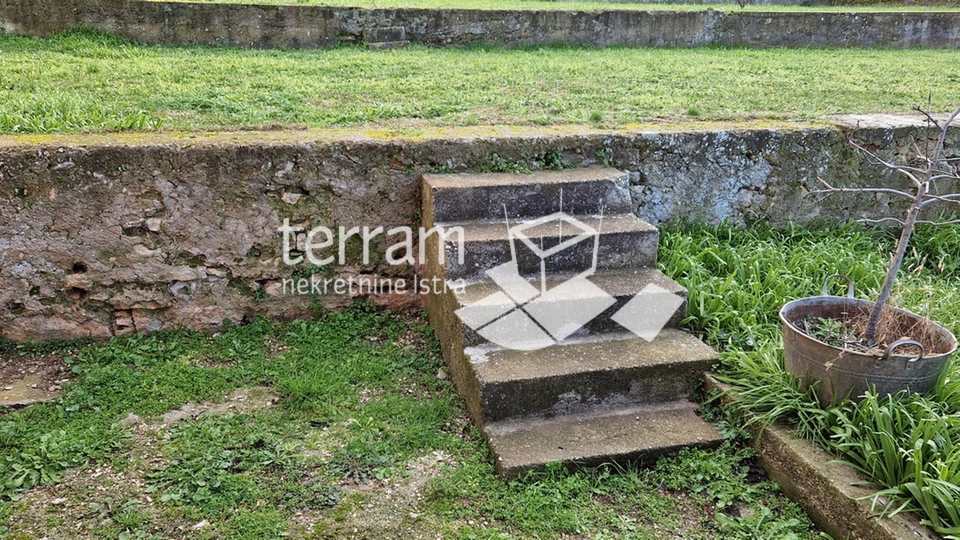 Istria, Medulin, Banjole, house 154m2 plot 1150m2 for sale