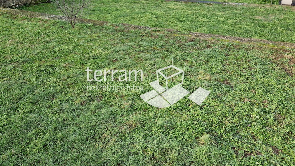 Istria, Medulin, Banjole, house 154m2 plot 1150m2 for sale