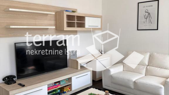 Apartment&comma; 140 m2&comma; For Sale&comma; Pula