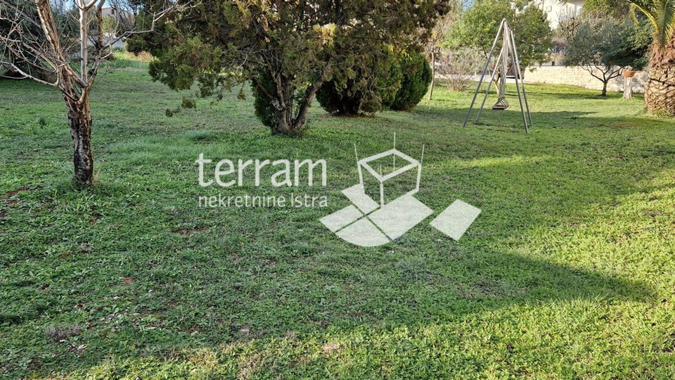 Istria, Ližnjan, detached house 733m2 with sea view, garden 2155m2 for sale