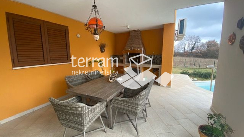 Istria, Savičenta, beautiful house with pool, 200m2 + 800m2 garden!