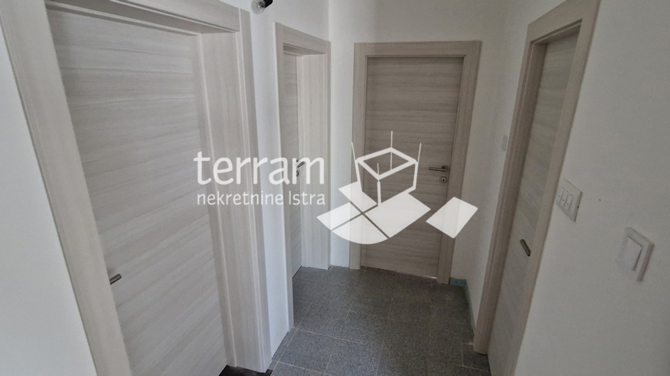 Istria, Pula, Gregovica, house floor, first floor apartment 134m2 with yard 400m2