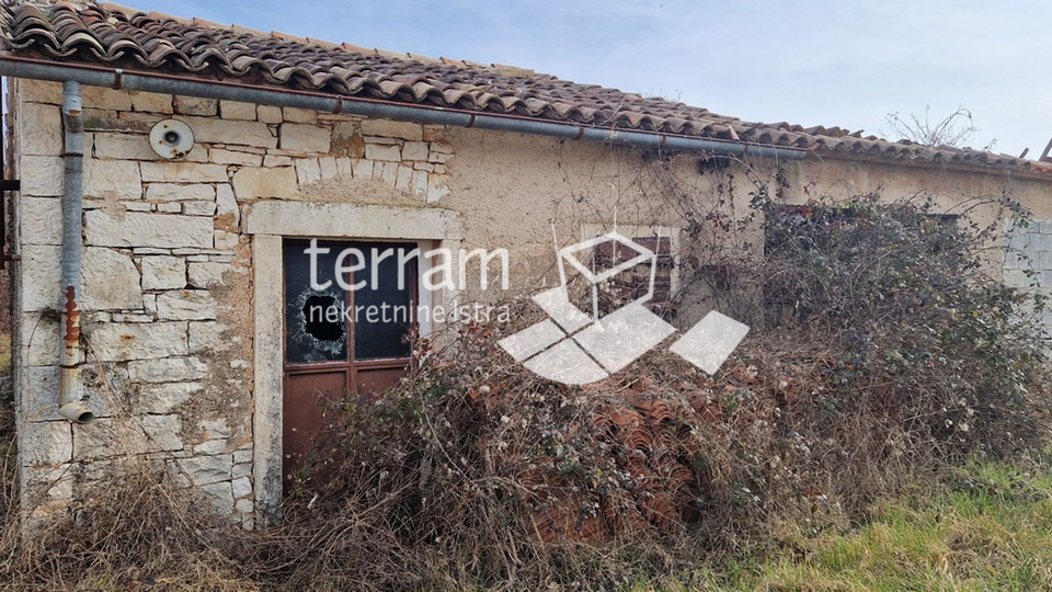 Istria, Barban, building plot 3160m2 with a building of 40m2 for sale