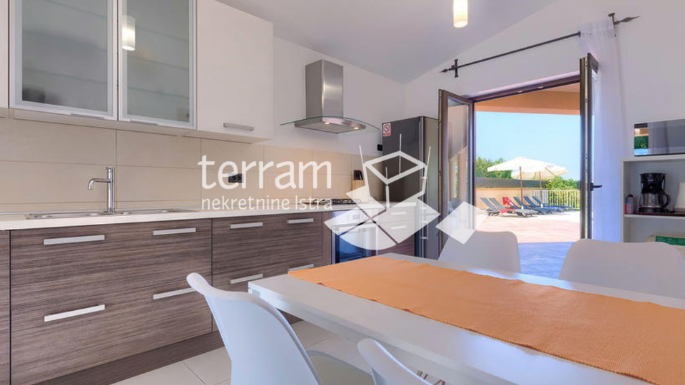 Istria, Ližnjan, Šišan, house with pool, 270m2, 4 bedrooms, furnished!! Sale