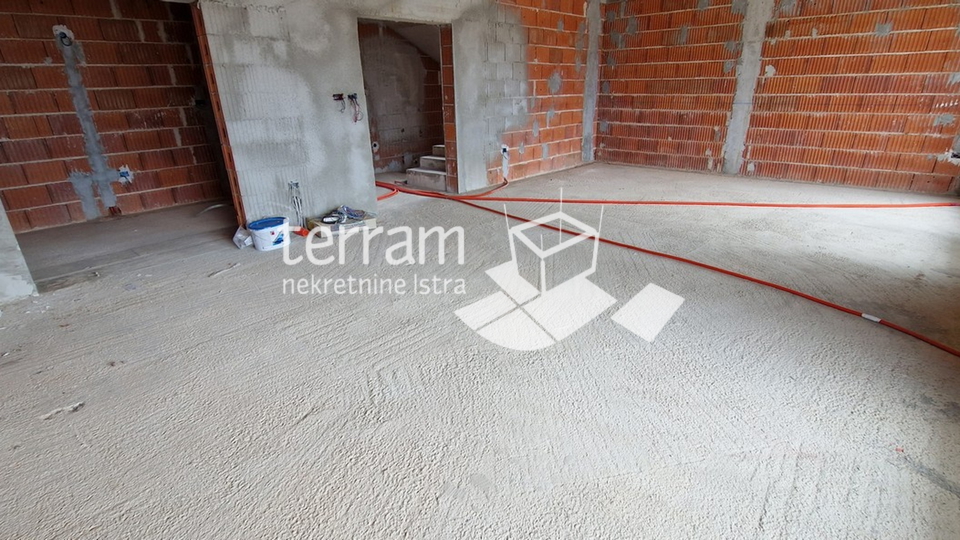 Istria, Medulin, detached house 290m2 with pool and sea view for sale