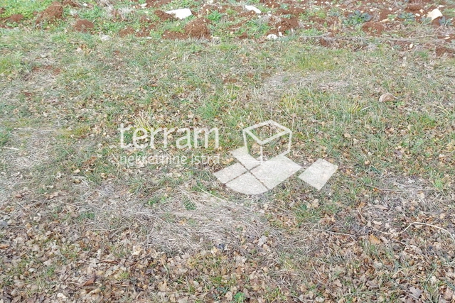 Istria, Kanfanar, Marići building land 550m2