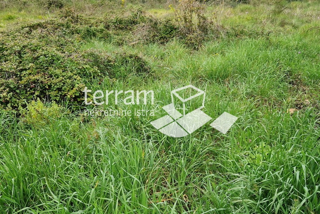 Istria, Medulin, building land with valid building permit for four apartments for sale