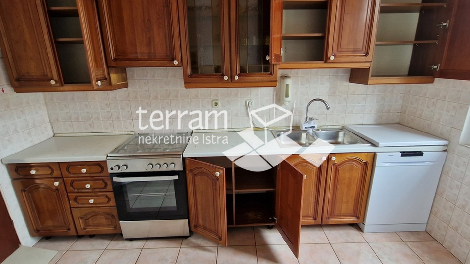 Istria, Pula, Villa floor, small apartment, garage and garden 280m2 for sale