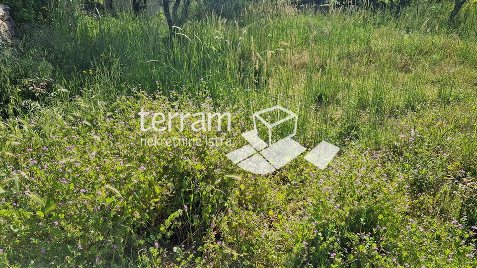 Istria, Pula, Vintijan building plot 673m2 for sale