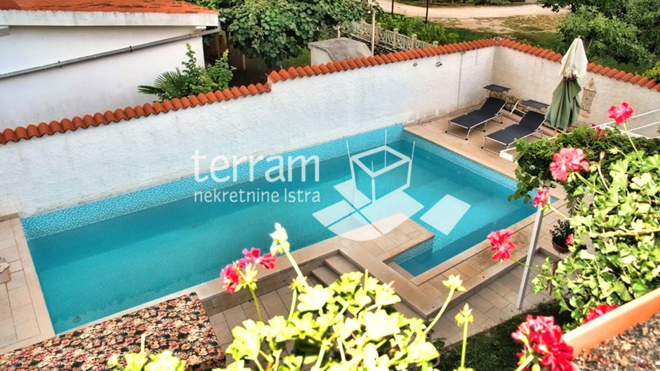 Istria, Fažana, Valbandon, detached house 438m2 with swimming pool, for sale