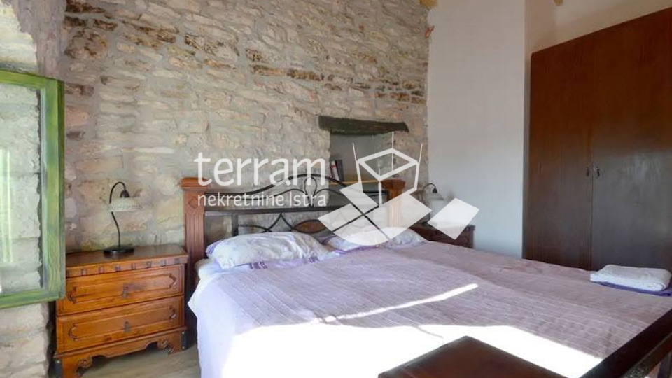 Istria, Marčana, Krnica, stone house 110m2, garden 600m2 with swimming pool, for sale