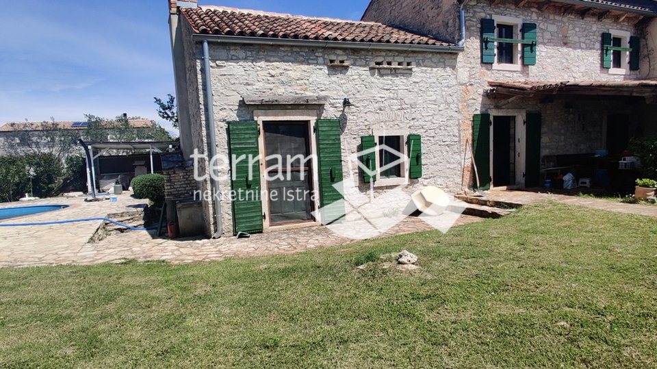 Istria, Marčana, Krnica, stone house 110m2, garden 600m2 with swimming pool, for sale