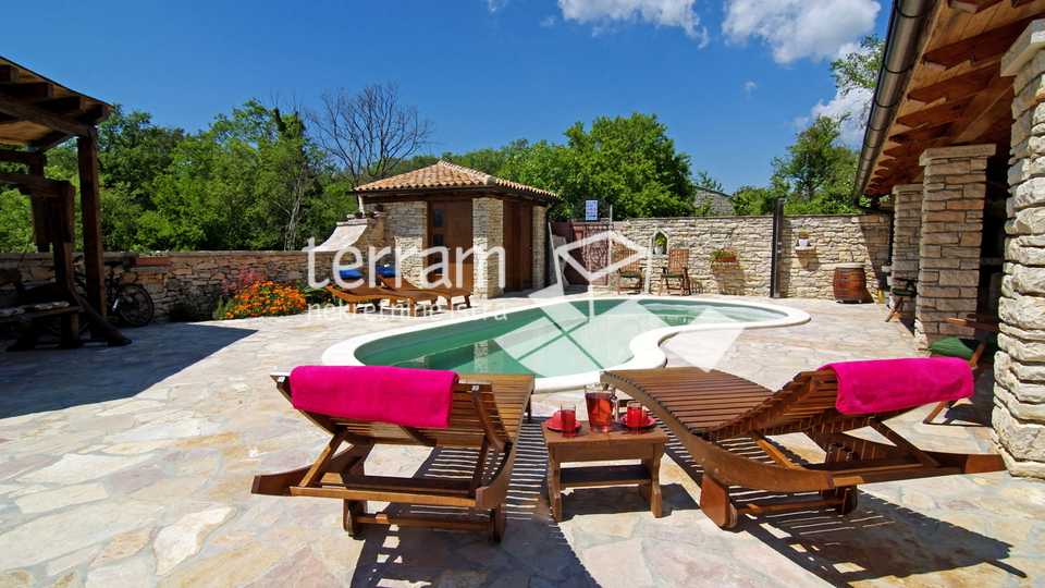 Istria, Barban, stone renovated villa 150m2 with swimming pool, #for sale