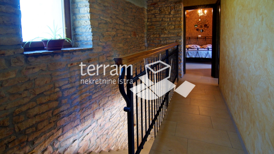 Istria, Barban, stone renovated villa 150m2 with swimming pool, #for sale