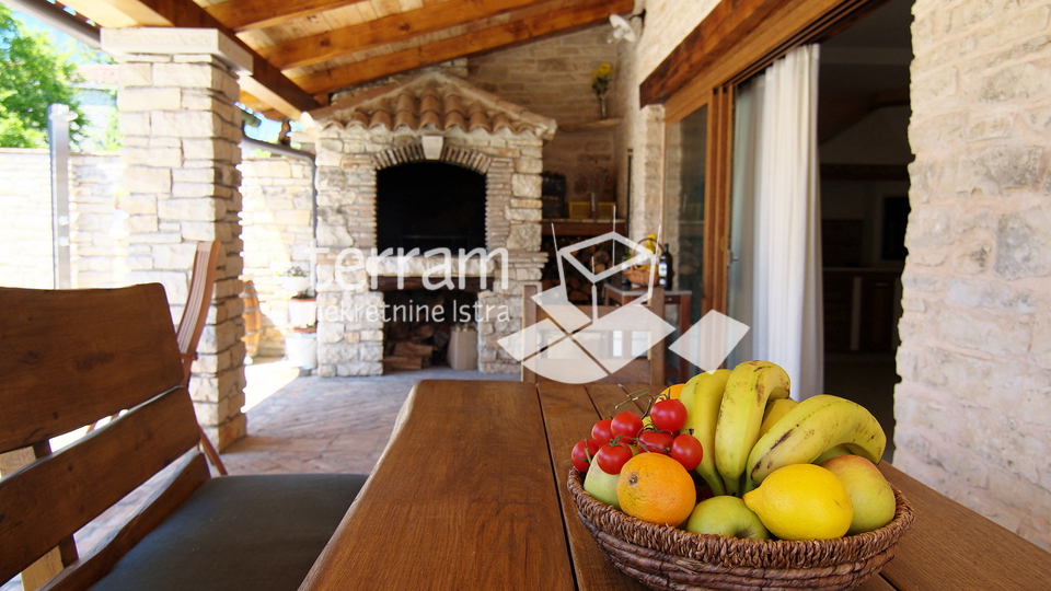 Istria, Barban, stone renovated villa 150m2 with swimming pool, #for sale