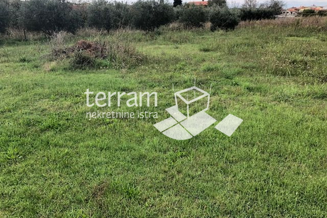 Istria, Medulin, Pomer, building land 980m2, complete infrastructure