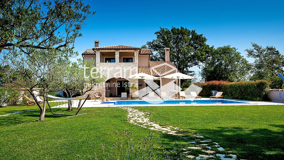 Istria, Krnica, Villa 280m2 with swimming pool, golf course and tennis court, #for sale