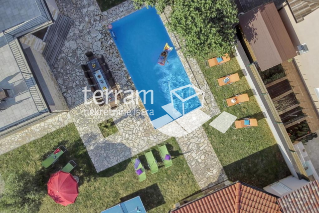 Istrien, Ližnjan, Jadreški, Villa 460m2, Garten 771m2 mit Schwimmbad, #Verkauf