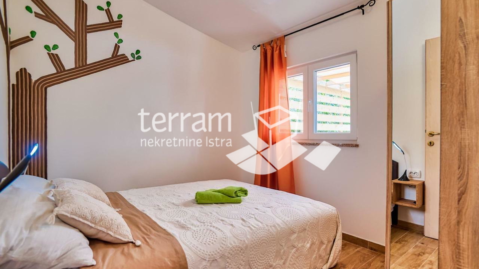Istra&comma; Mar&ccaron;ana&comma; ku&cacute;a 42m2&comma; bazen&comma; oku&cacute;nica 1854m2&comma; NOVO&comma; &num;prodaja