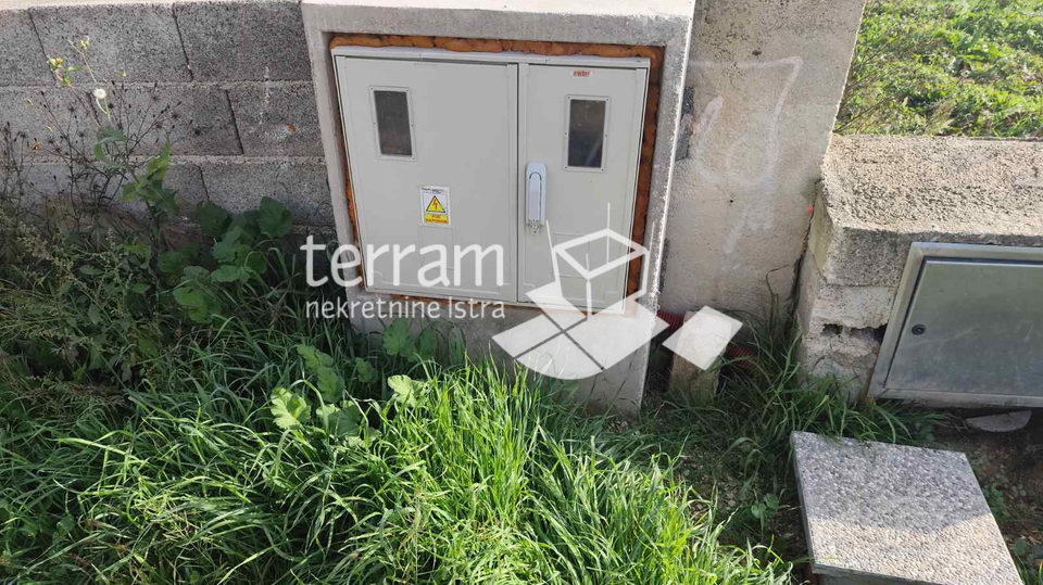 Istria&comma; Pula&comma; Valdebek&comma; building land 990m2&comma; structure 70m2&comma; &num;sale