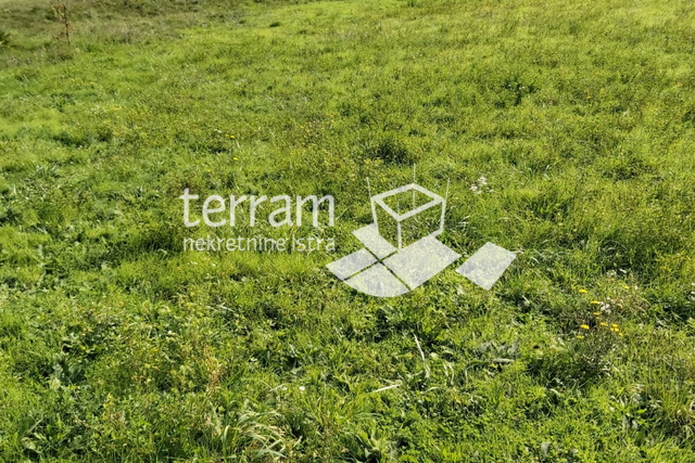 Land, 563 m2, For Sale, Žminj - Cere