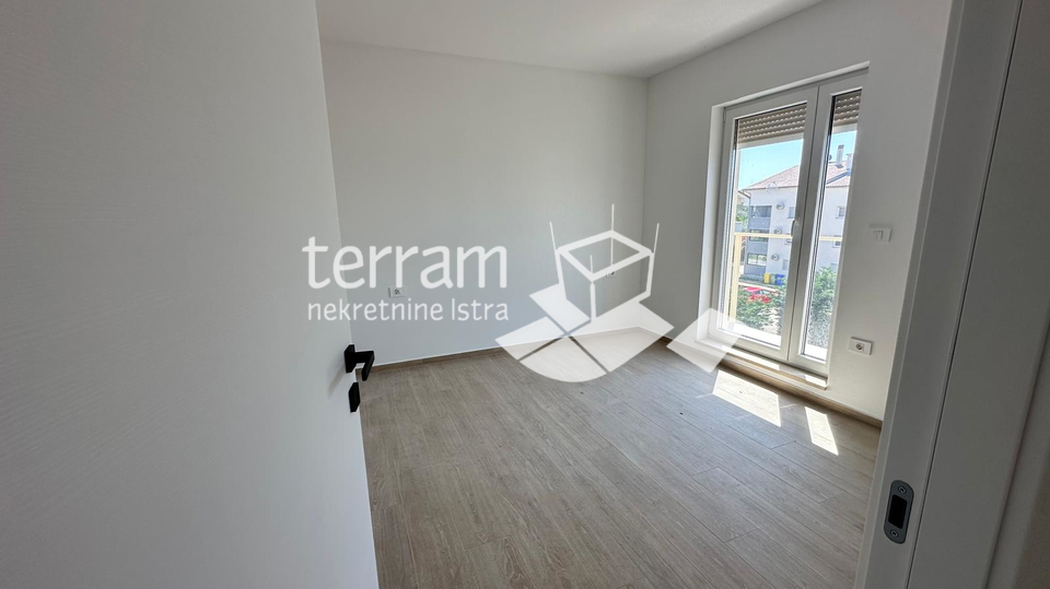 Istra&comma; Pula&comma; &Scaron;tinjan&comma; stan 67&comma;68m2&comma; 2SS&plus;DB&comma; drugi kat&comma; NOVO&comma; USELJIVO&comma; &num;prodaja