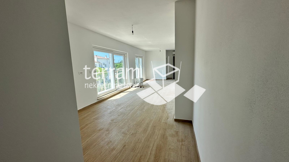 Istra&comma; Pula&comma; &Scaron;tinjan&comma; stan 67&comma;68m2&comma; 2SS&plus;DB&comma; drugi kat&comma; NOVO&comma; USELJIVO&comma; &num;prodaja