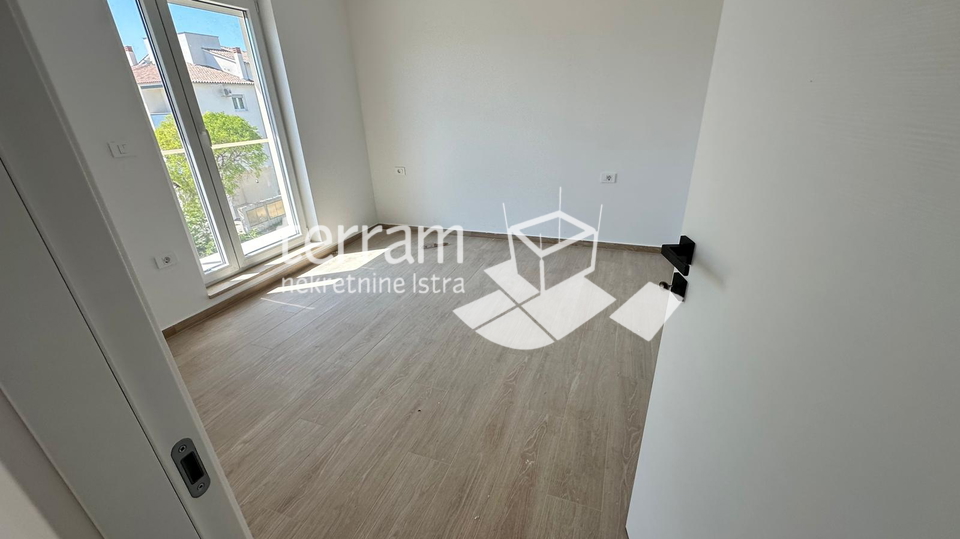 Istra&comma; Pula&comma; &Scaron;tinjan&comma; stan 67&comma;68m2&comma; 2SS&plus;DB&comma; drugi kat&comma; NOVO&comma; USELJIVO&comma; &num;prodaja