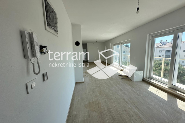 Istra, Pula, Štinjan, stan 67,68m2, 2SS+DB, drugi kat, NOVO, USELJIVO, #prodaja